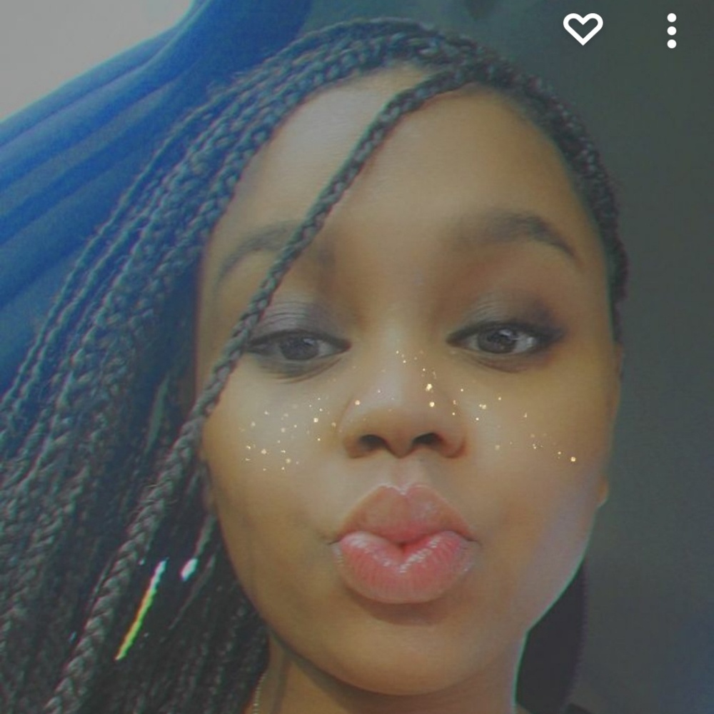 Meet your Posher, Michaela